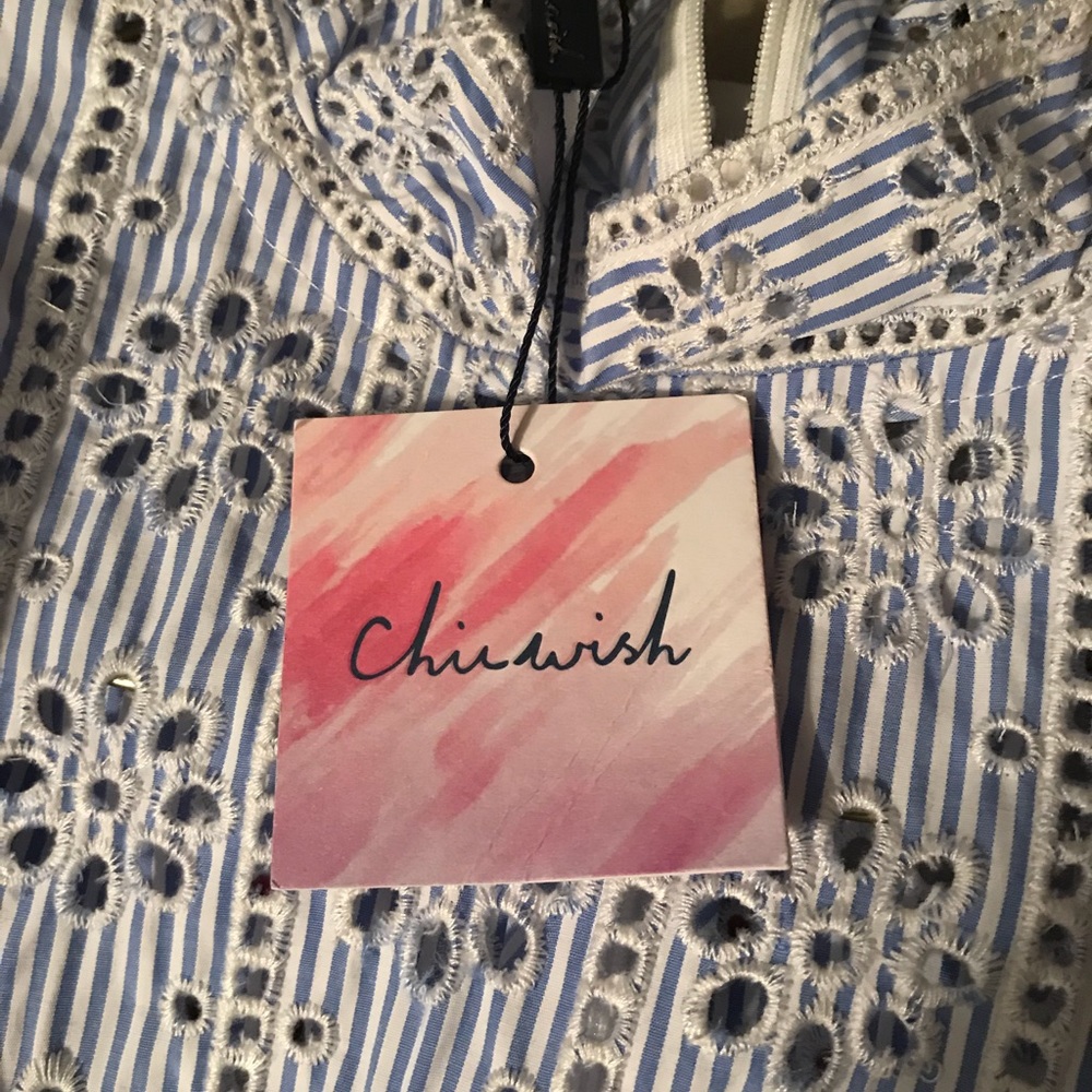 New Cotton Striped Blue Rear Zipper Top. - Picture 6 of 6